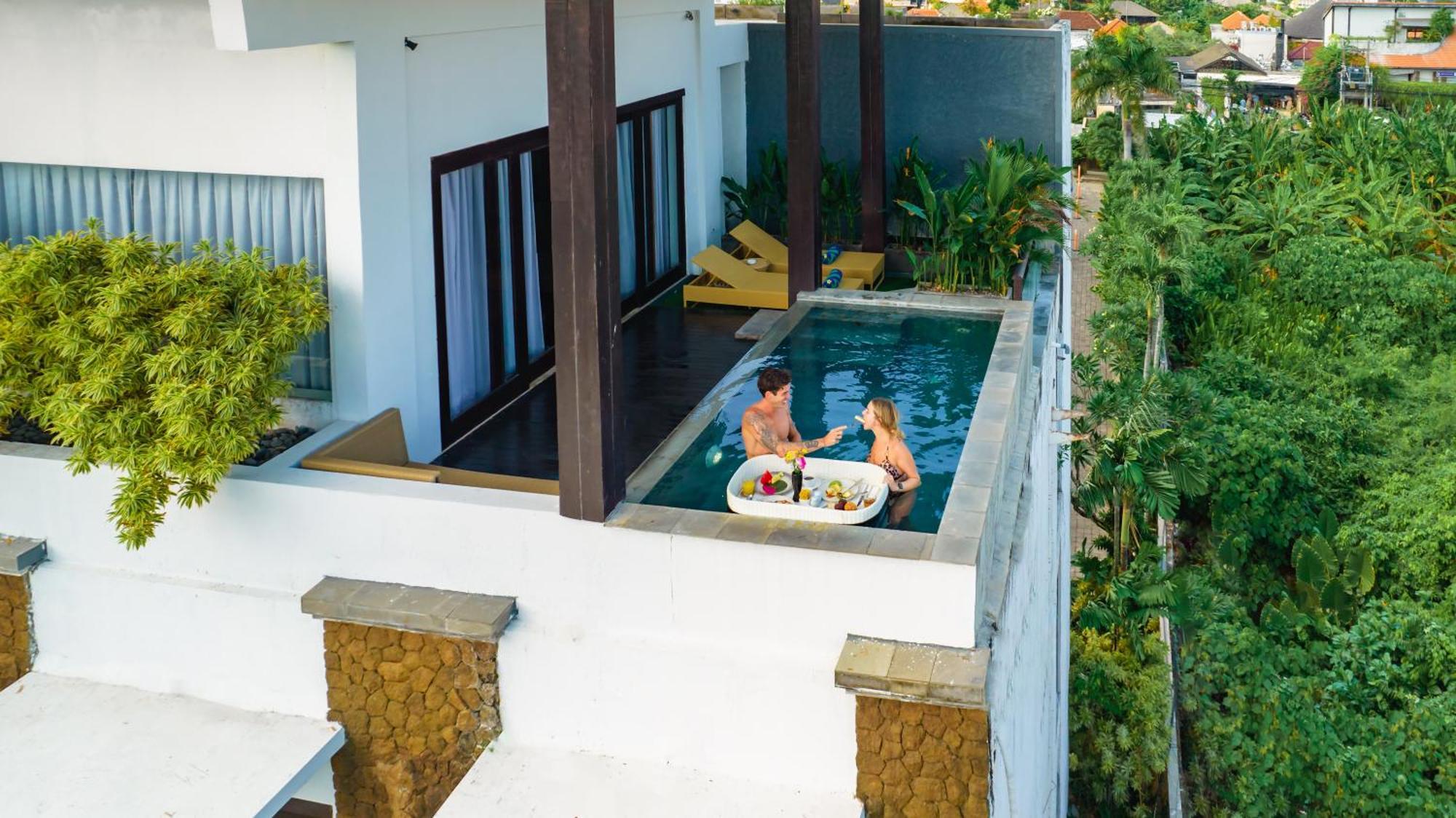 The Kirana Canggu Hotel Exteriör bild
